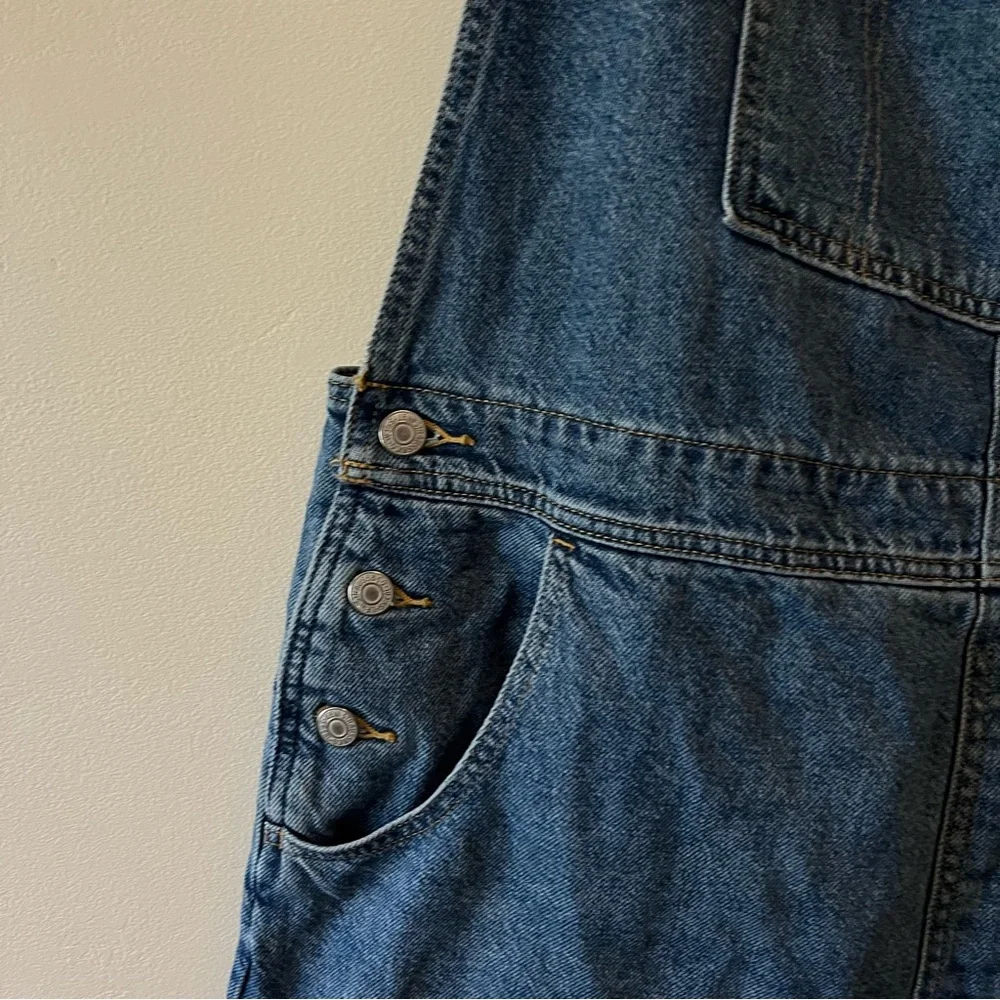 Levi’s Utility Lightweight Shortalls Overalls Denim - Picture 9 of 14